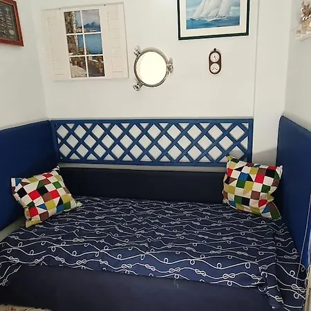 A House On Sea Like A Ship Apartmán *