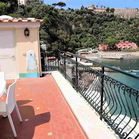 A House On Sea Like A Ship Apartmán Vico Equense